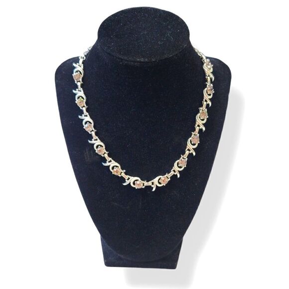 Vintage Sarah Coventry Cool Surrender Smokey Gray Silver Necklace - Picture 2 of 9